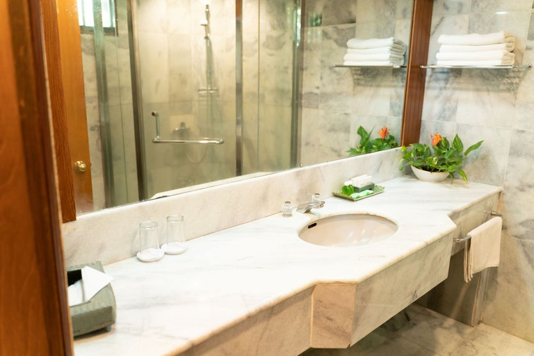 Bathroom 2, Puri Indrakila, Gianyar