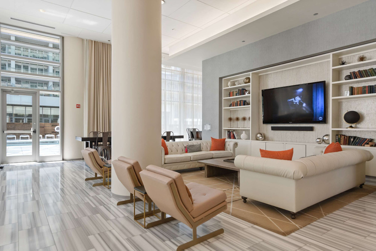 Room 4, Fulton Group Stay 2 Apartments Skyline Views, Cook