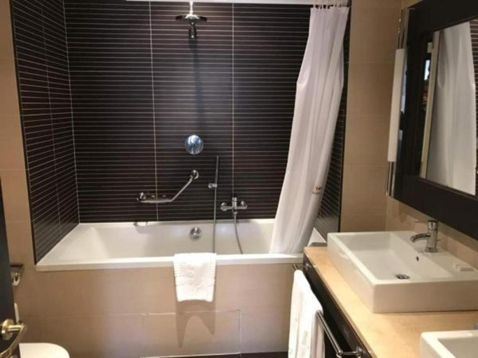 Bathroom 4, Laico Lake Victoria Hotel, Entebbe