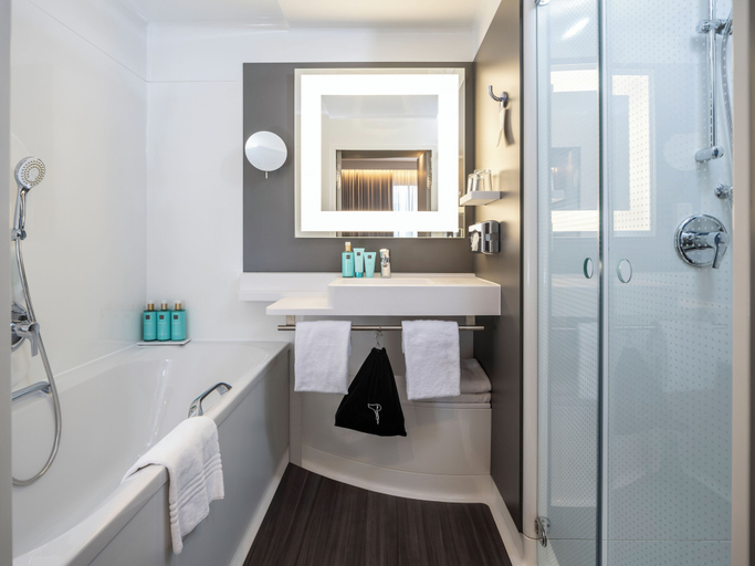 Bathroom 5, Novotel Suites Wien City Donau, Wien