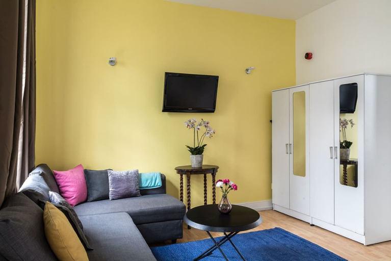 Others 4, Crawford Place Suites I, London