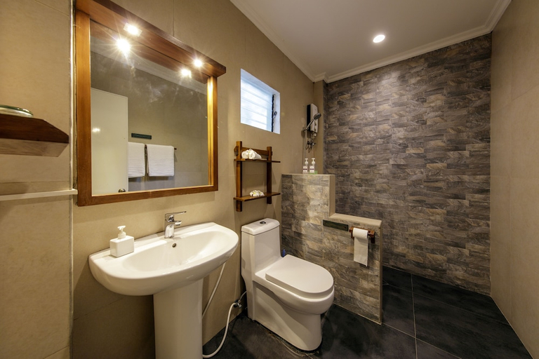 Bathroom, Buena Vida Resort and Spa, Daanbantayan