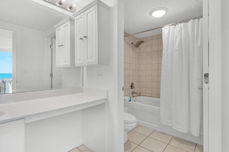 Bathroom 4, Island Princess 315, Okaloosa