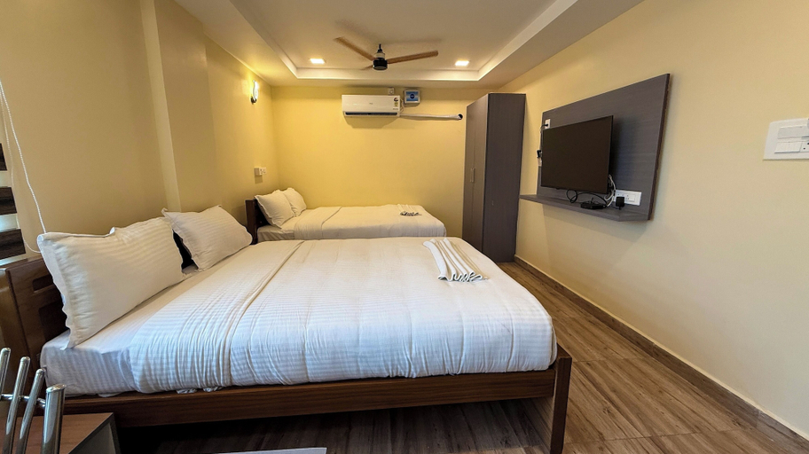 Bedroom 5, Lakshmi Naraya Grand, Kancheepuram