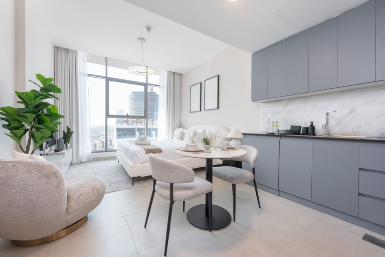 Room 2, An Eye-captivating Studio in Living Garden 2, Dubai