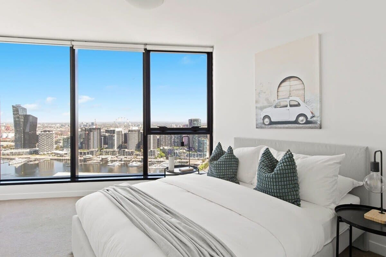 Interior 2, A 2BR Apt With Amazing Harbor Views, Free Parking, Melbourne