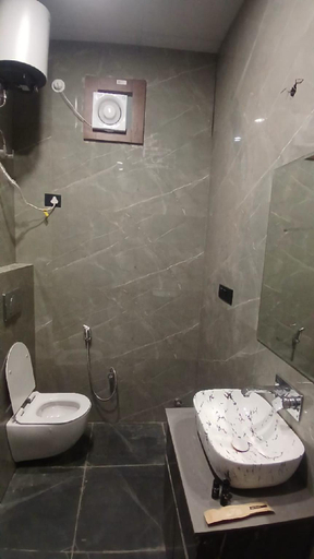Bathroom 4, Hotel Prem Ratan Residency Vrindavan, Mathura