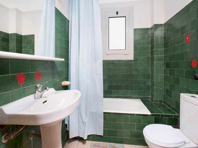 5, Apartment in Pals near Peaceful Beach, Girona