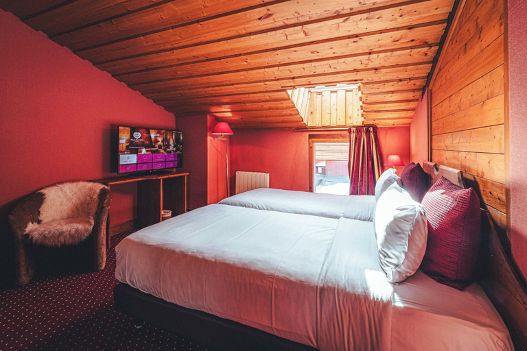 Bedroom 3, Hotel Mont Vallon Meribel, Savoie
