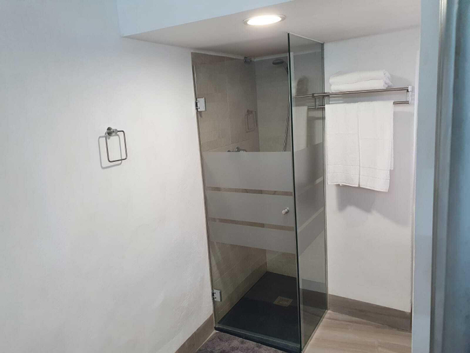 Bathroom 3, Calleja de La Pimentera, Córdoba