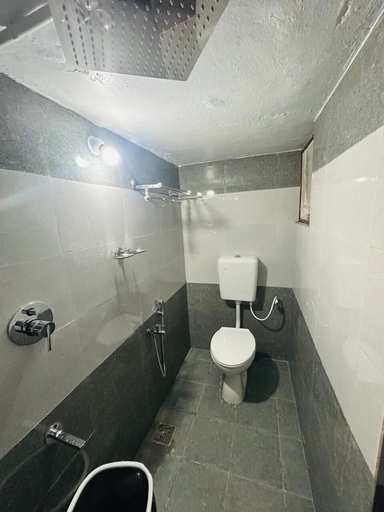 Bathroom 2, KRS Paradise By K Hotels, Tiruvannamalai