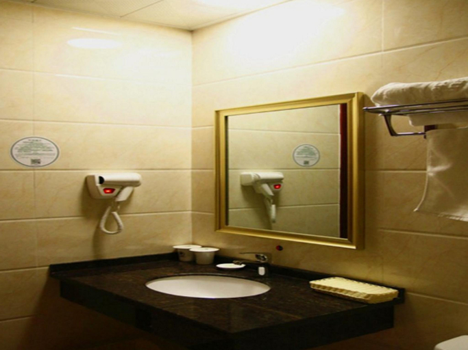 Bathroom 2, GreenTree Inn ChaoHu Tianchao Plaza Express Hotel, Chaohu