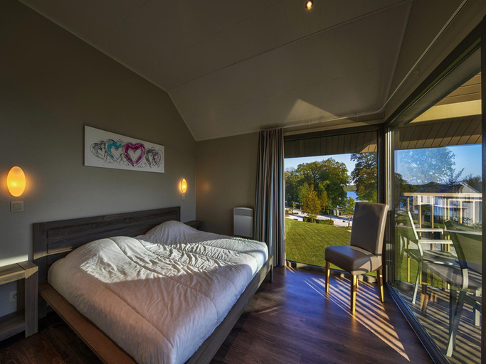 5, Tranquil Villa for 8 Guests, Hainaut