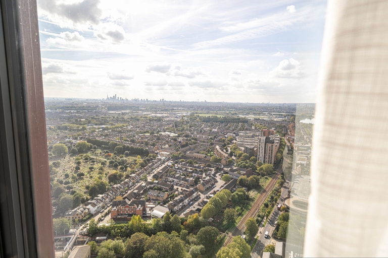 Room 4, The Eades Store Projects 1 Bed, London