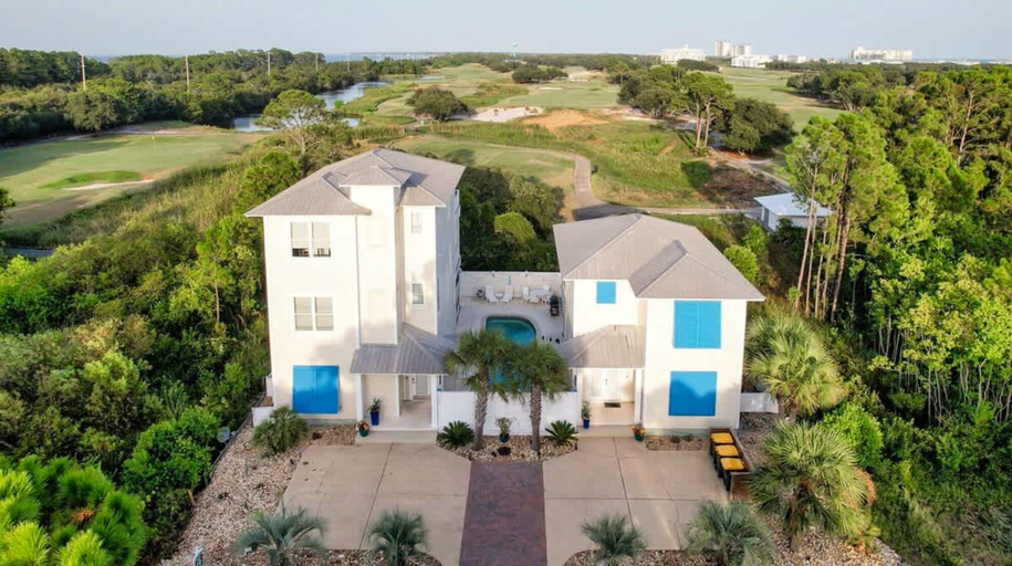 Room 2, Beach Walk Retreat Heated Pool Golf Views Main Guest House Sleeps 15, Baldwin