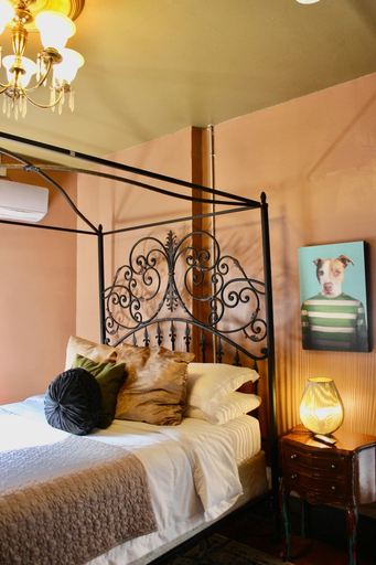 Room 3, Casa Mina 5 Central Rio Grande Historic Dist, El Paso