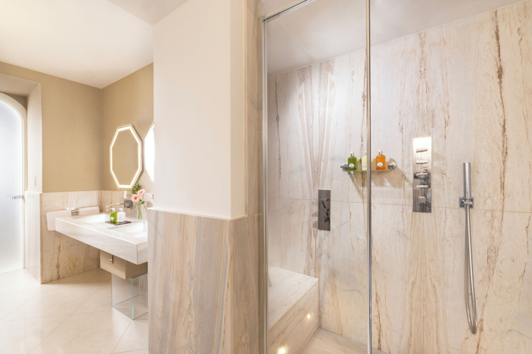 Bathroom 5, Hotel Punta Tragara, Napoli