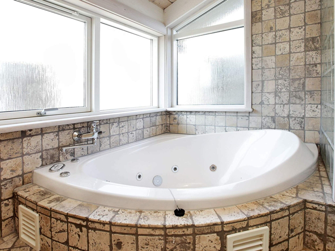 Bathroom, 4 Star Holiday Home in Lokken, Hjørring