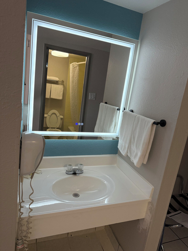 Bathroom 4, Days Inn by Wyndham Amarillo East, Potter