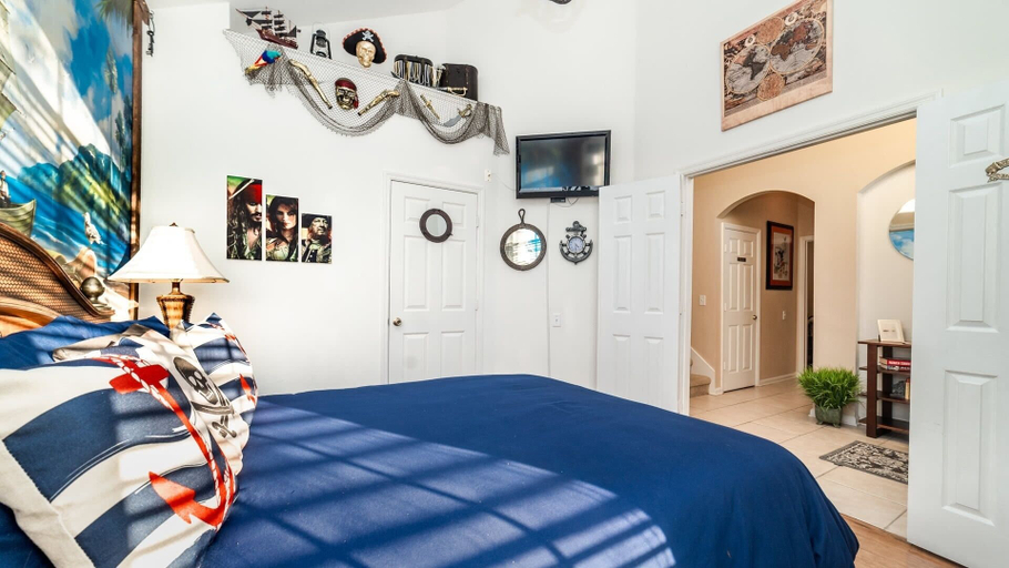 Room 5, Windsor Palms Resort 6 Bedroom with Pool+Spa 6 Home, Osceola