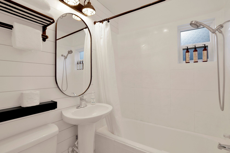 Bathroom, The Summit at Sherwood #618, San Bernardino