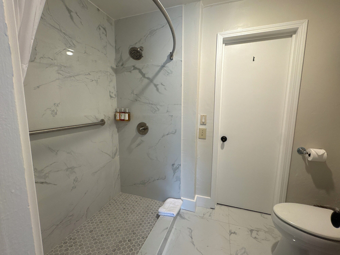 Bathroom 4, Carmel Resort Inn, Monterey