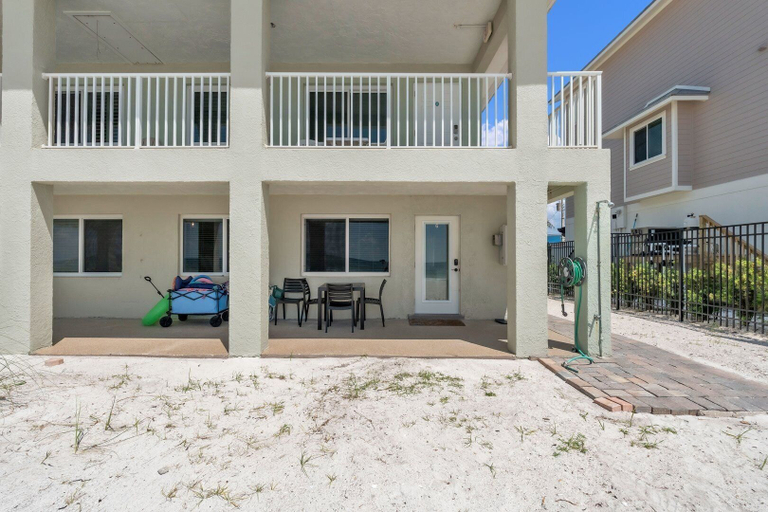 Exterior & Views, Shell Cove 106 2 Bedroom Condo by RedAwning, Manatee