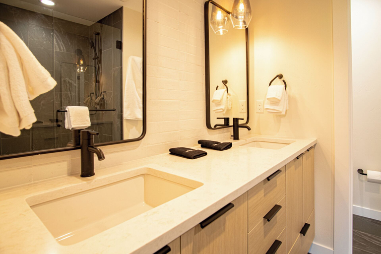 Bathroom 5, Mountain View Villa - Lux 3BD W/roof Terrace - Downtown Hailey, Blaine