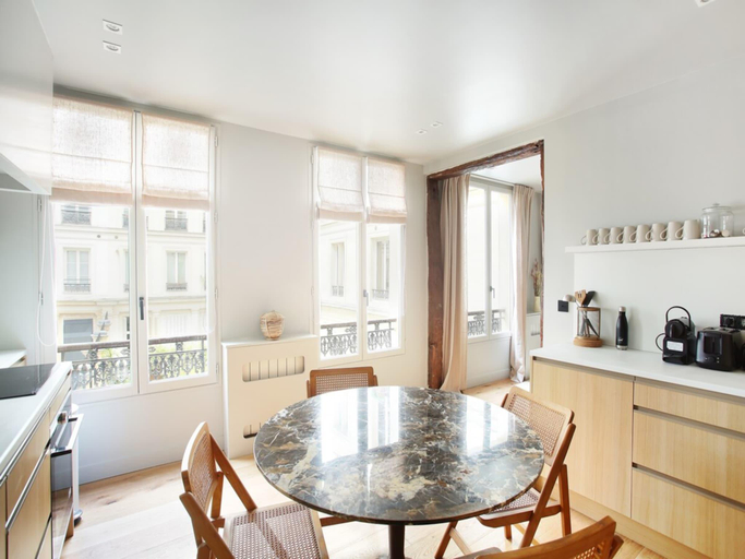 4, Sublime Apartment AC Paris  Center, Paris