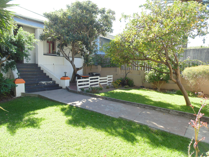 Exterior & Views 2, Zebra Crossing Backpackers, City of Cape Town