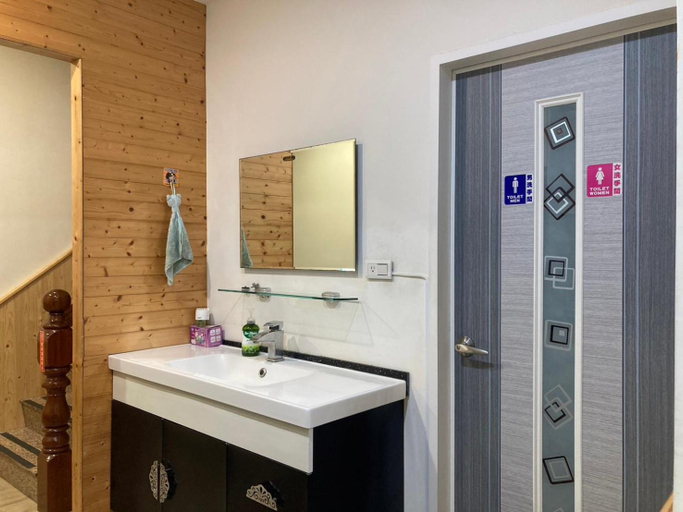 Bathroom 2, Ankes B&B, Pingtung