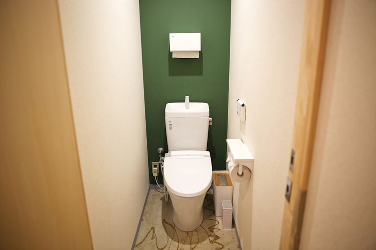 Bathroom 3, Konyamachi Guest House Kuku - Hostel, Takamatsu