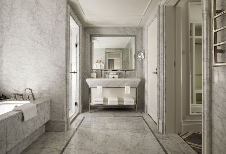bathroom 4
