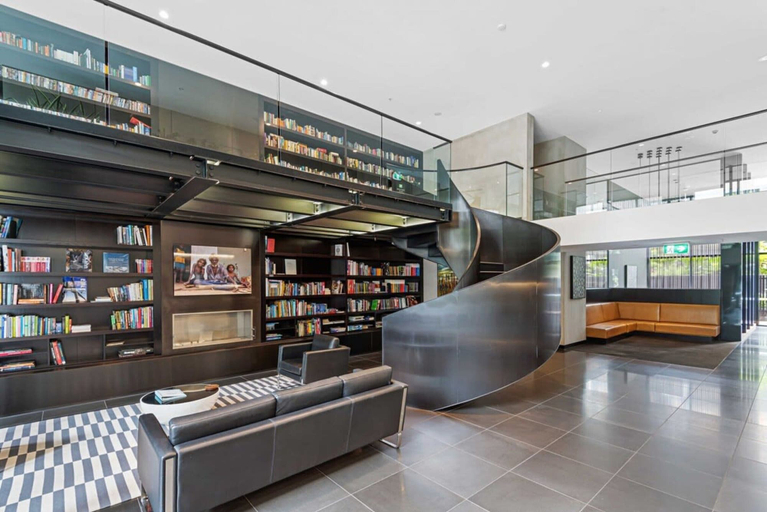 Others 5, Eclectic 1-bed Apartment With Pool and Gym, Melbourne