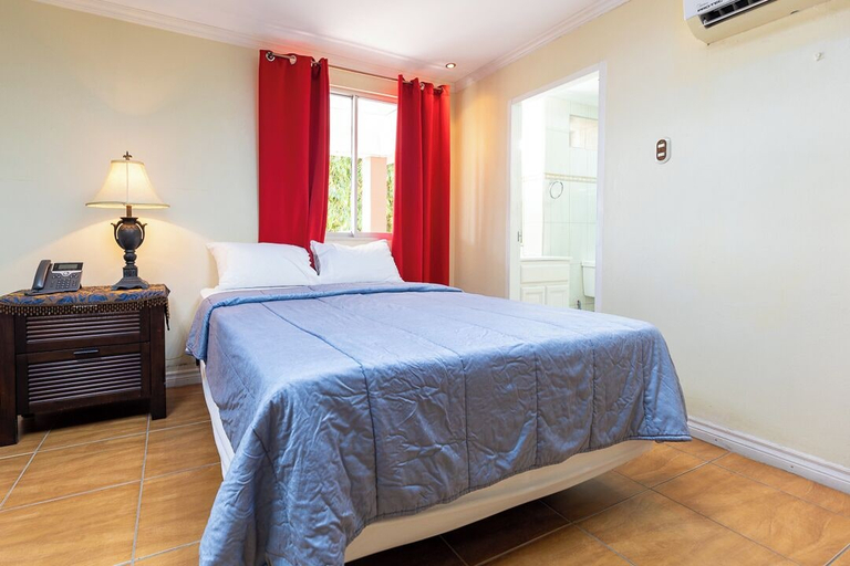 Bedroom 3, Cattleya Hotel