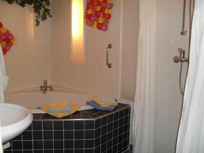 Bathroom 3, Hotel Hoogland Zandvoort Aan Zee, Zandvoort
