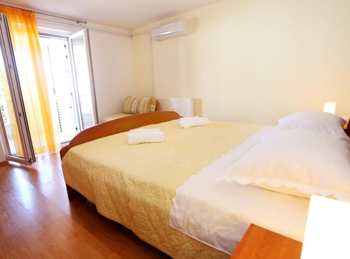 Bedroom 1, Apartments Antonio - Trogir, Okrug