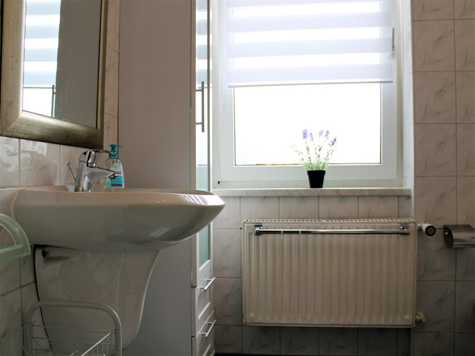 Bathroom 3, Ferienwohnung Sommergluck in Proseken, Nordwestmecklenburg