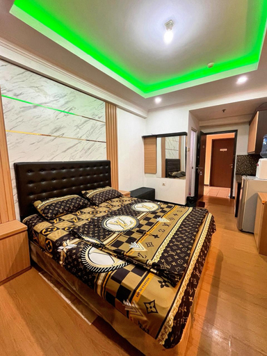 Others 5, The Suites Metro Apartement by Zaenal King, Bandung