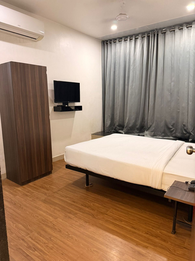 Room 3, HOTEL LOTUS, Surat