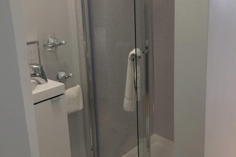 Bathroom, Apartment Sleeps 2 With Wood Fire, Newry, Mourne and Down
