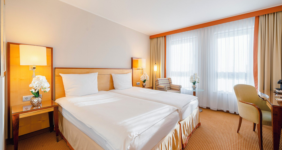 Bedroom 4, The Q - Quadro City Hotel, Karlsruhe