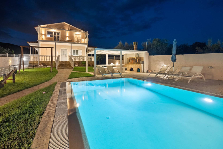 Room 2, Villa Anastasis in Crete, Ionian Islands