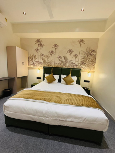 Room 2, Hotel The Signature, Nashik