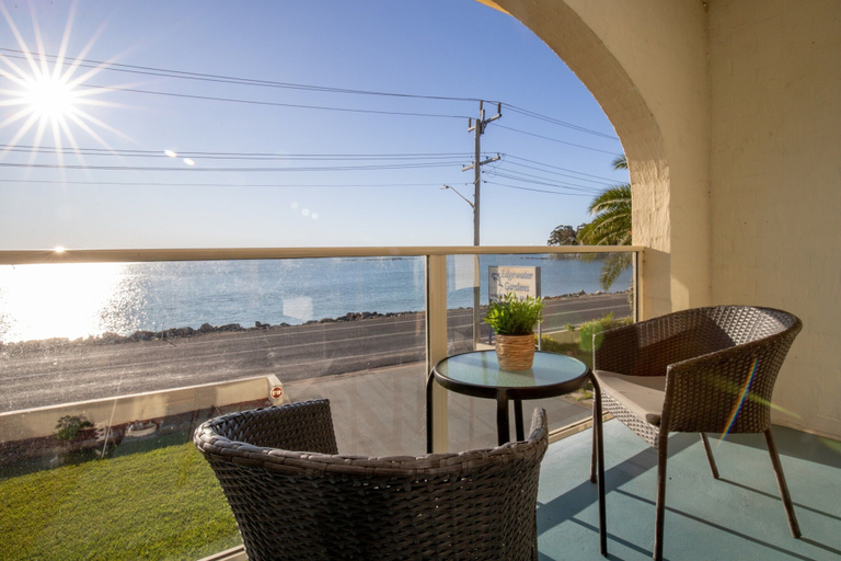 Property grounds 3, Batemans Bay Studio Escape With Lush Vista, Eurobodalla