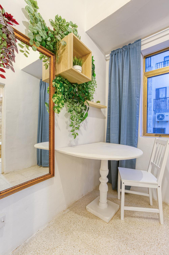 Others 3, Lilly the Traditional Maltese Townhouse in Sliema