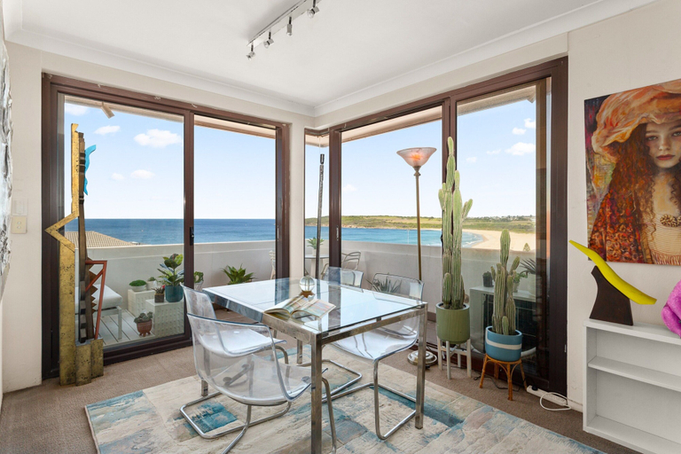 Dining 2, Pristine 2-bed With Expansive Beach Views, Sydney