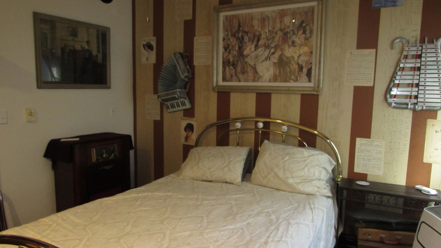 Room 3, The Historic Argo Hotel, Knox