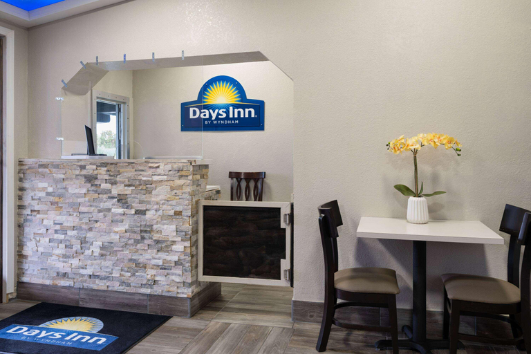Public Area 3, Days Inn by Wyndham Salisbury, NC, Rowan