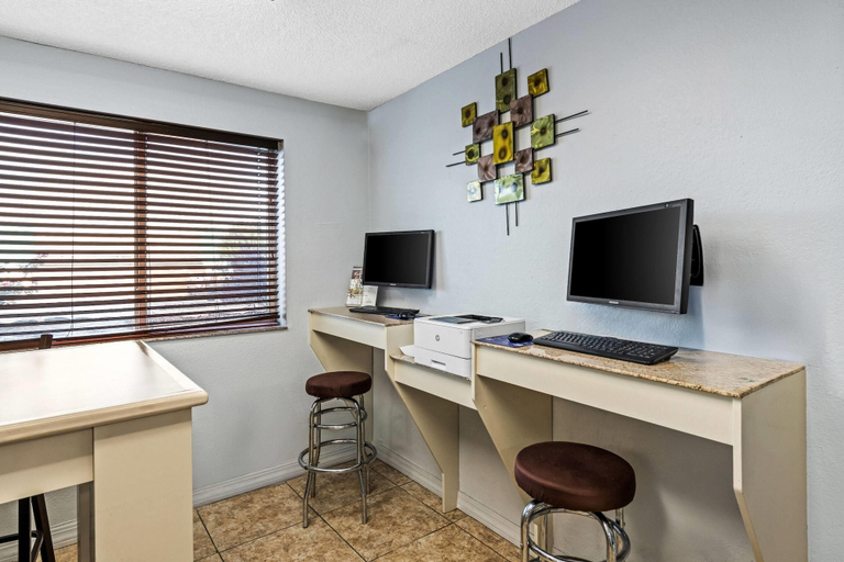 Others 5, Super 8 by Wyndham Independence Kansas City, Kansas City